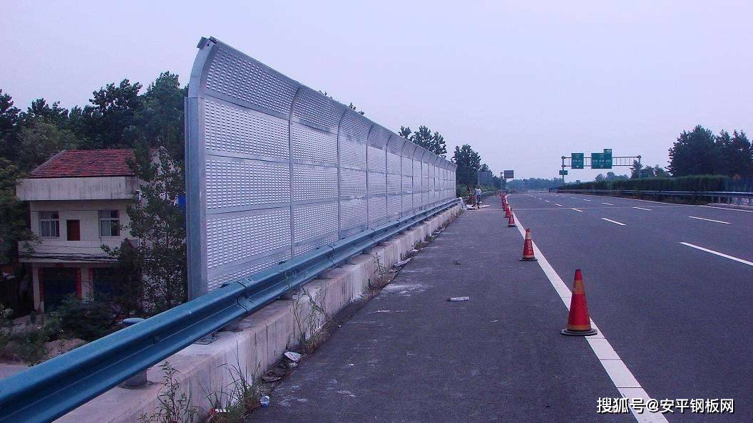 公路隔音声屏障生产厂家，打造宁静交通环境的先锋