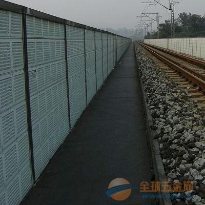 铁路用声屏障，降噪利器，守护宁静