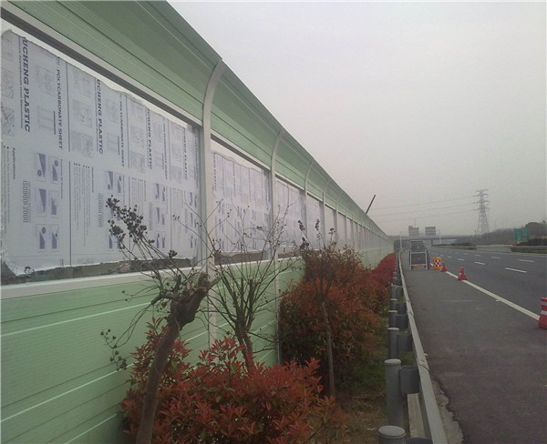 道路声屏障设计，减少噪音污染，打造静谧交通环境