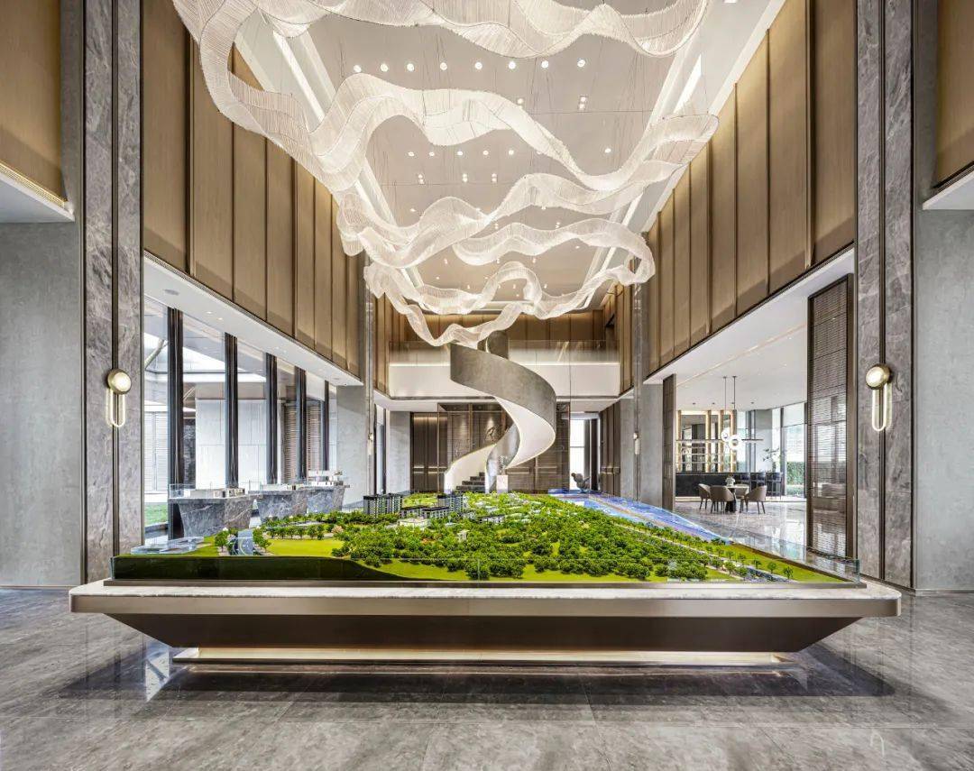 探索未来建筑美学，不锈钢网片吊顶的魅力与实用性