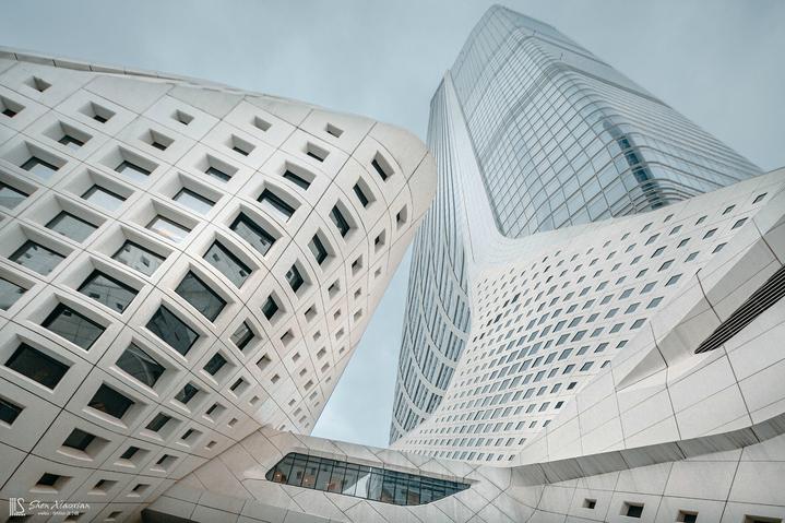 探索不锈钢网格板外框，现代建筑与设计的创新之选