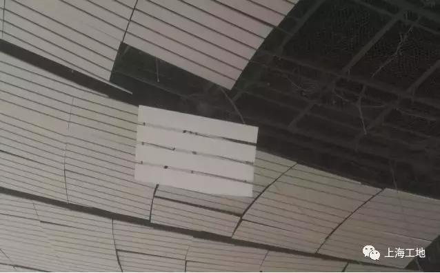 探索现代建筑美学，不锈钢网架吊顶的魅力与功能