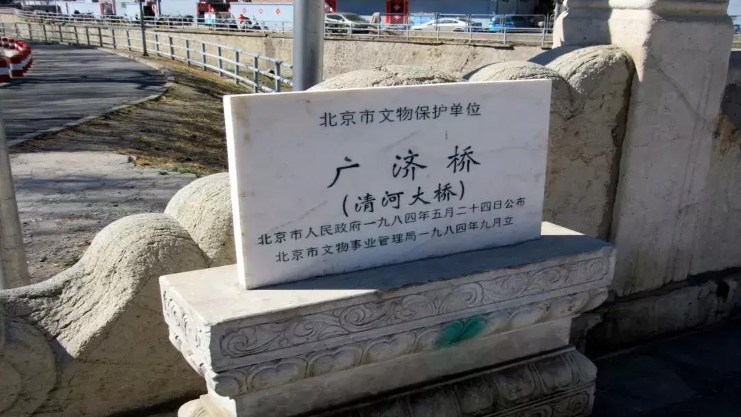 公路护栏网生产设备的创新与高效，推动交通安全的现代化进程