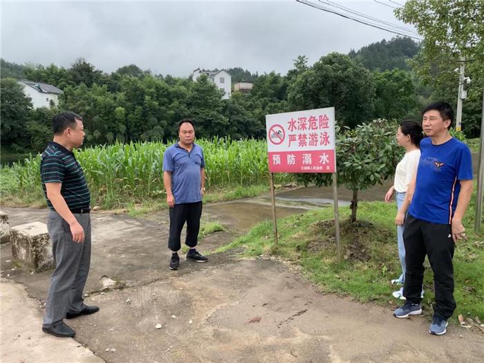 河道护栏网，守护水域安全与生态平衡的隐形卫士
