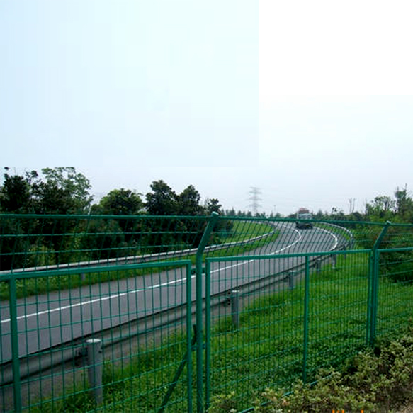 高速公路护栏网，守护安全，美化路景的隐形卫士