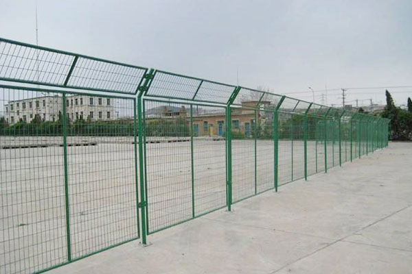 高速公路护栏网价格解析，安全与经济的平衡点