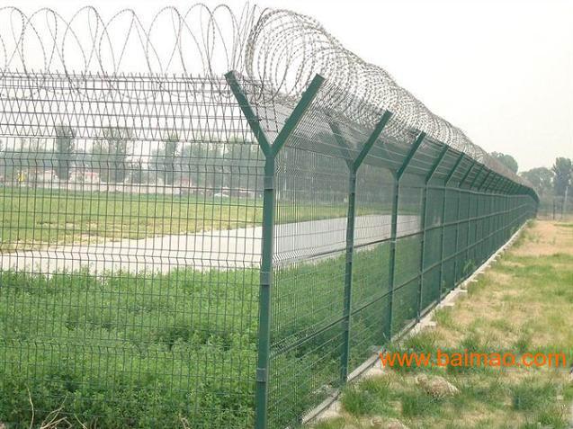 球场安全新举措，球场护栏网加装护栏的必要性与实践