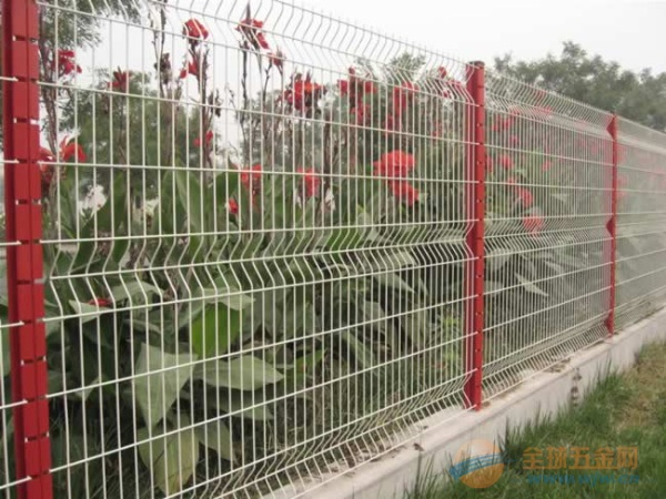 围栏网与护栏网的高度选择，安全与美观的平衡