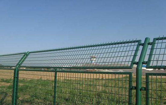 围栏护栏网规范要求，构建安全、美观的现代防护体系