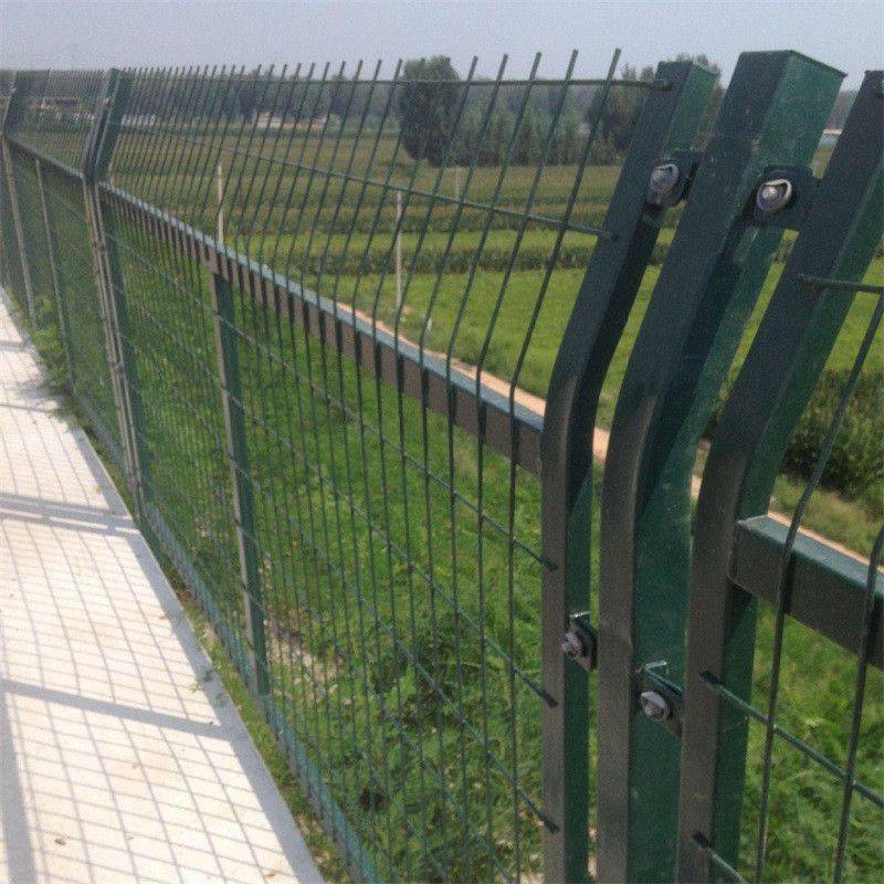 围栏护栏网片质量标准，构建安全与美观的双重保障