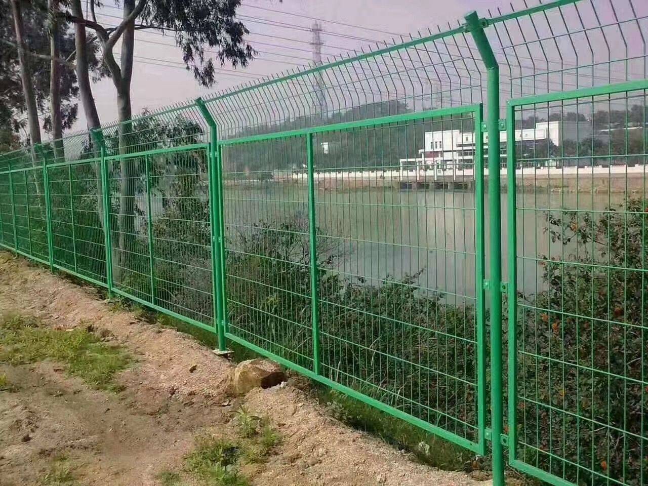 护栏网规格及用途详解