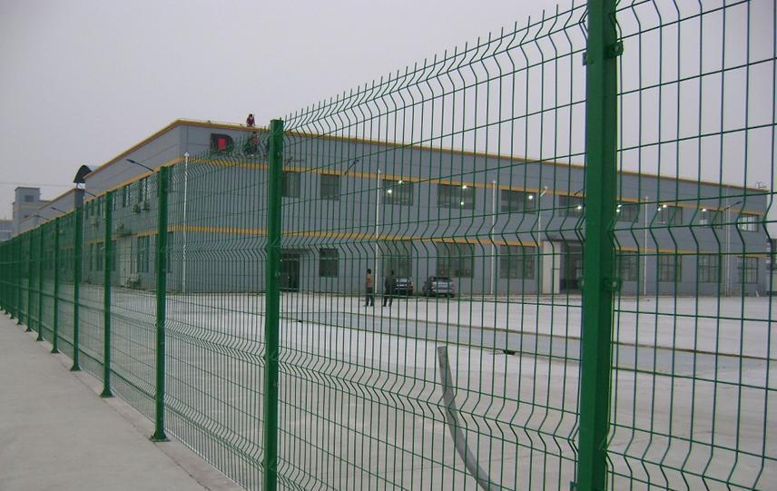 成都护栏网批发市场的位置与特点