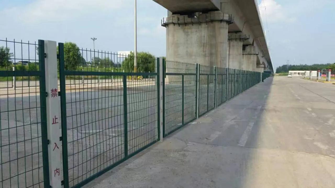 道路护栏网安装方法详解，从准备到验收的全面指南