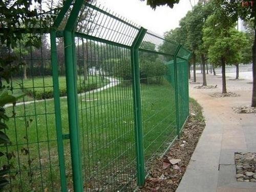 道路护栏网生产厂家的现状与未来展望