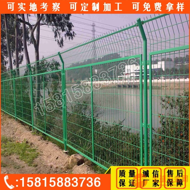 道路护栏网购买指南，安全守护，从选择优质护栏网开始