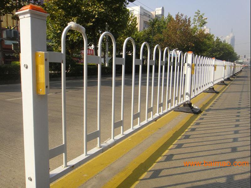 锌钢道路护栏市场探秘，揭秘最佳护栏网厂家