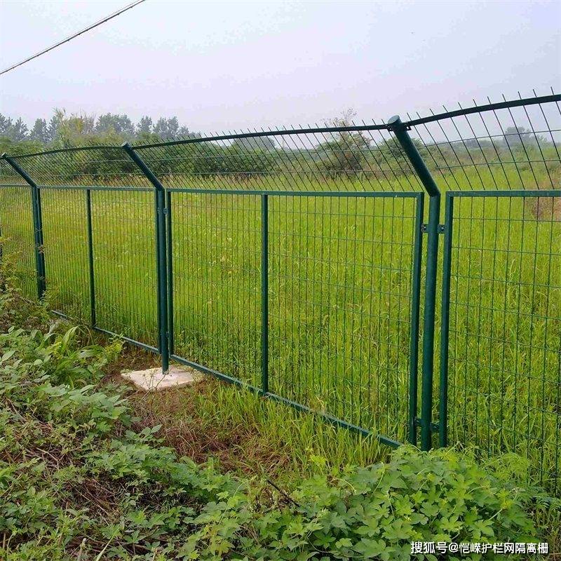 护栏网隔离栅，构建安全与秩序的隐形守护者