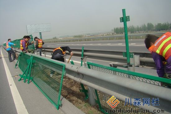 公路护栏网安装全流程视频解析，安全与效率的双重保障