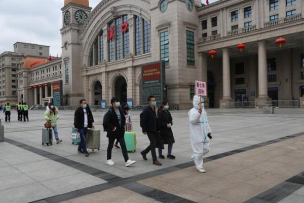 隔离护栏网厂家联系方式，守护安全，构建有序的边界