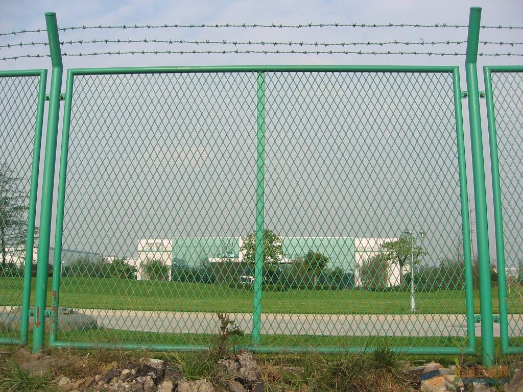金属护栏网种类全解析，安全与美学的完美融合