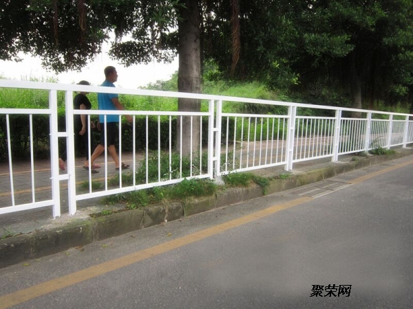 框架护栏网百科，守护安全，美化环境的建筑之选