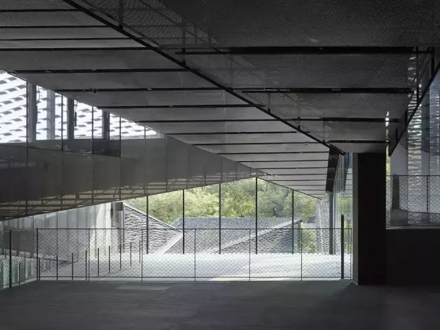 探索现代建筑之美，不锈钢网门的设计艺术与实用价值