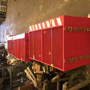 基坑护栏网片，安全施工的守护者