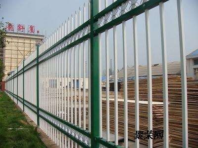 围墙护栏网，安全与美观的双重守护者——揭秘优质围墙护栏网生产厂家的选择与考量