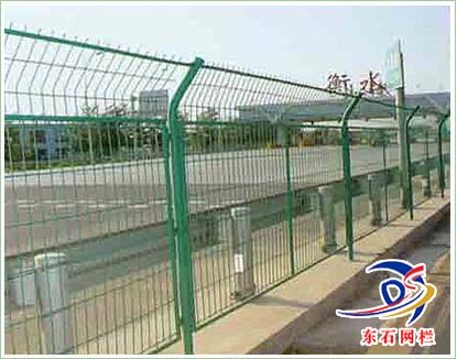 河北东石金属丝网公司，守护安全，筑造坚固的护栏网