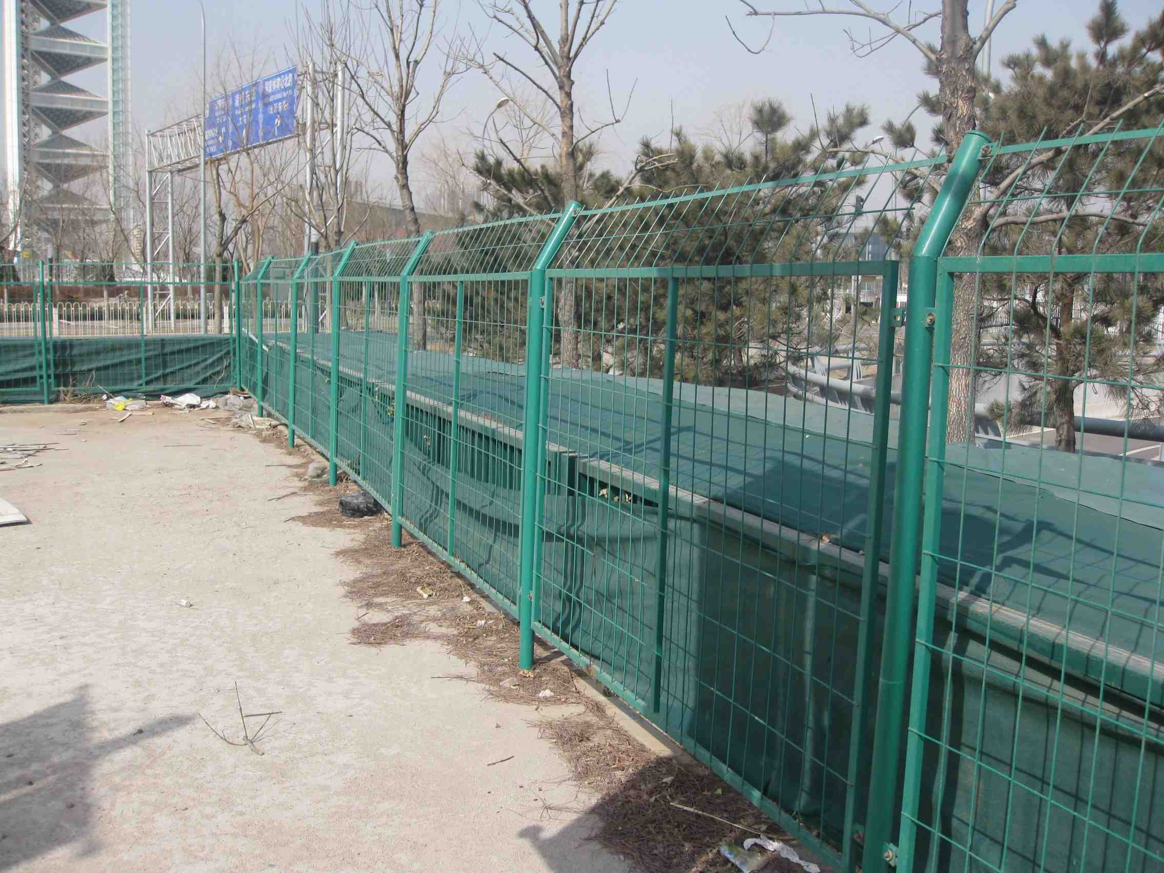 护栏网批发市场的现状与趋势分析