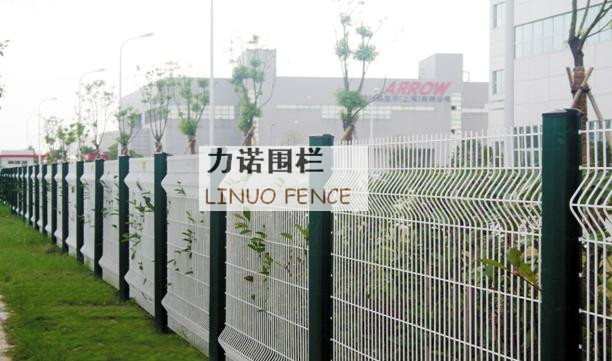 围墙护栏网，安全与美观的双重保障——批发市场指南