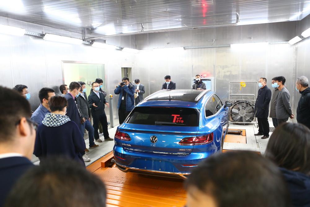 塑料制品的绿色转型，手工制作与实用性的完美结合
