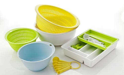 塑料制品，现代生活的便捷与环保的双重考量