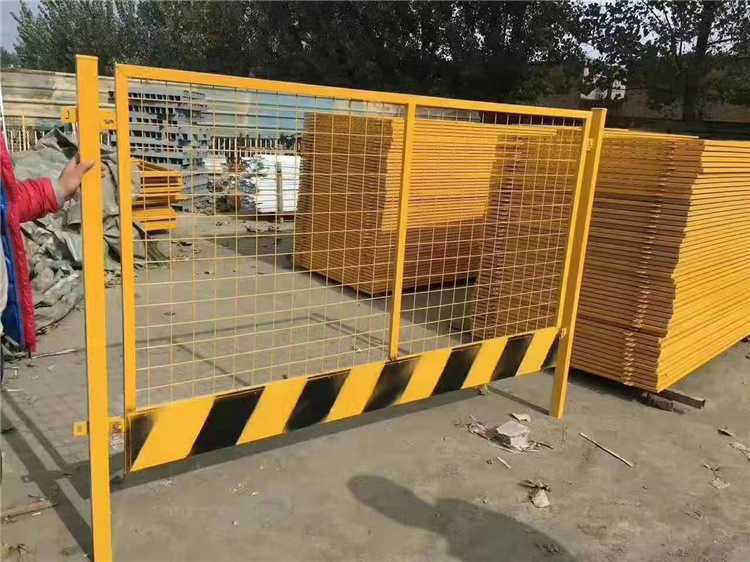 基坑安全守护者，现货基坑护栏网价格解析与选购指南