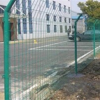 双边丝围栏护栏网，安全与美观的完美结合