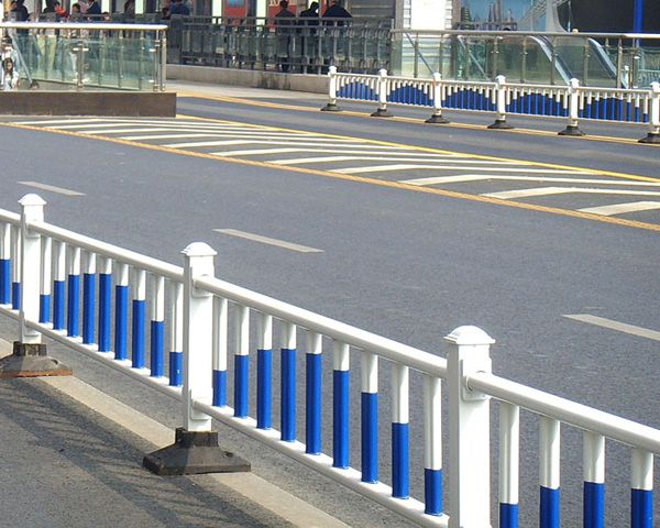 锌钢道路护栏网，守护安全，铸就未来