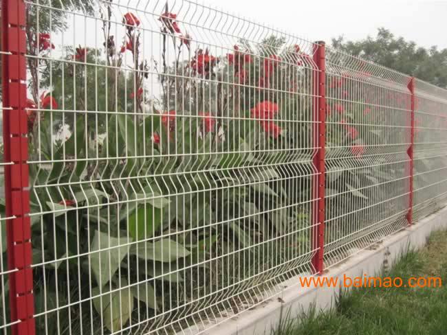 金属护栏网，守护安全与美丽的坚固防线