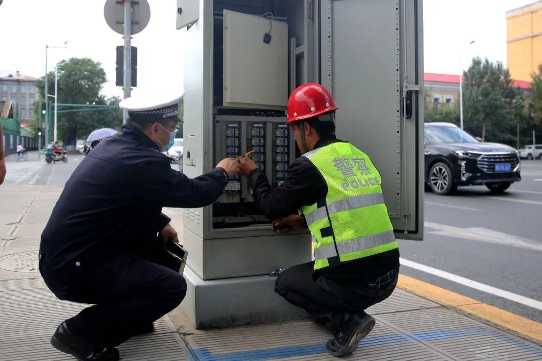 高速公路护栏网，安全与美观的双重保障