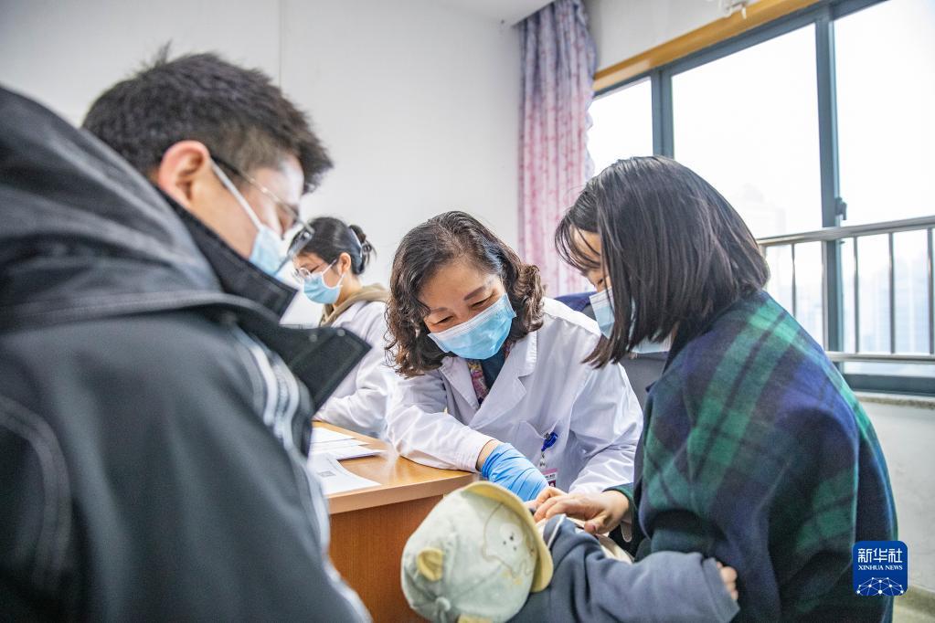 重庆城市守护者，栅栏护栏网的多重角色与美学价值