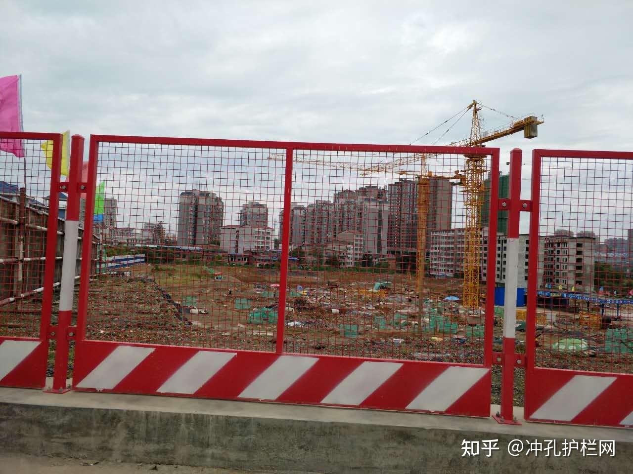 基坑护栏网，守护工地安全的隐形卫士