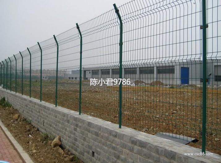 双边丝护栏网，价格解析与市场应用