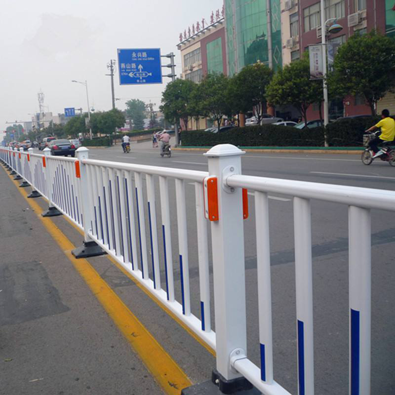 市政护栏网安装
