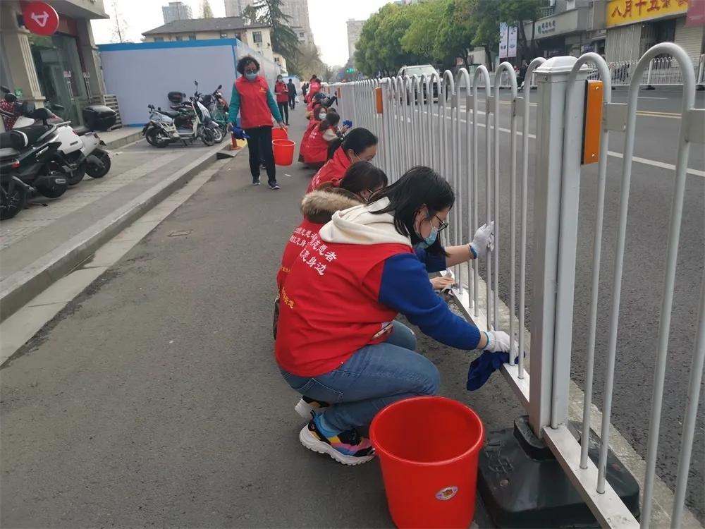 小区护栏网生产厂家电话，守护家园安全的智慧选择