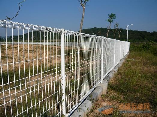 高速护栏网生产厂，守护道路安全的坚实防线