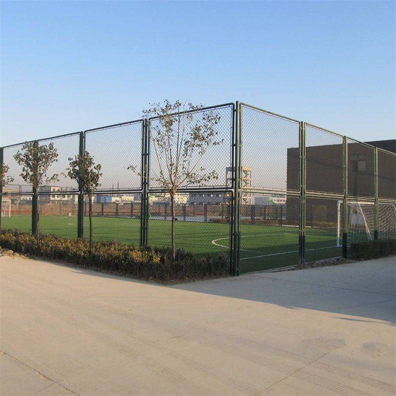 足球场护栏网，安全与美观的双重保障——专业报价解析