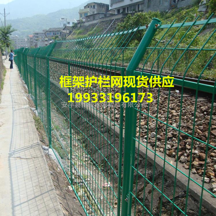公路护栏网价格与安装费用详解，成本、效益与选择考量