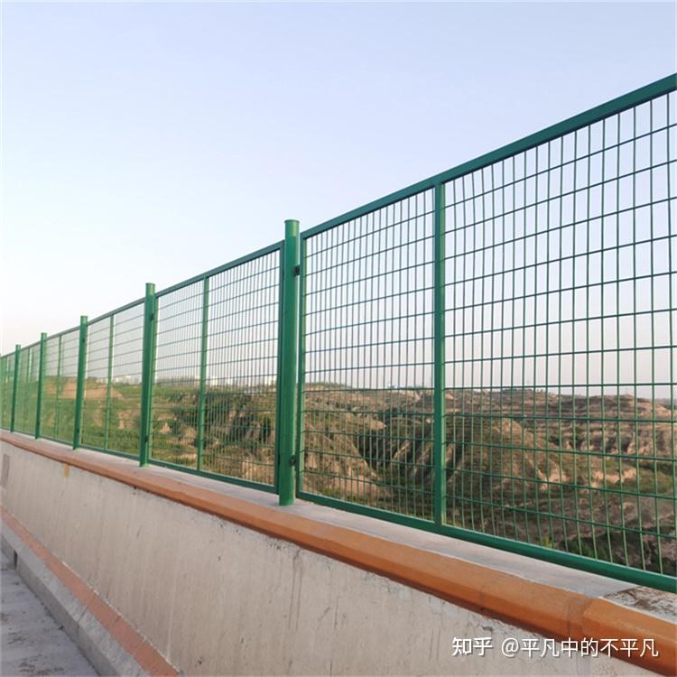 护栏网，有无强制标准的探讨