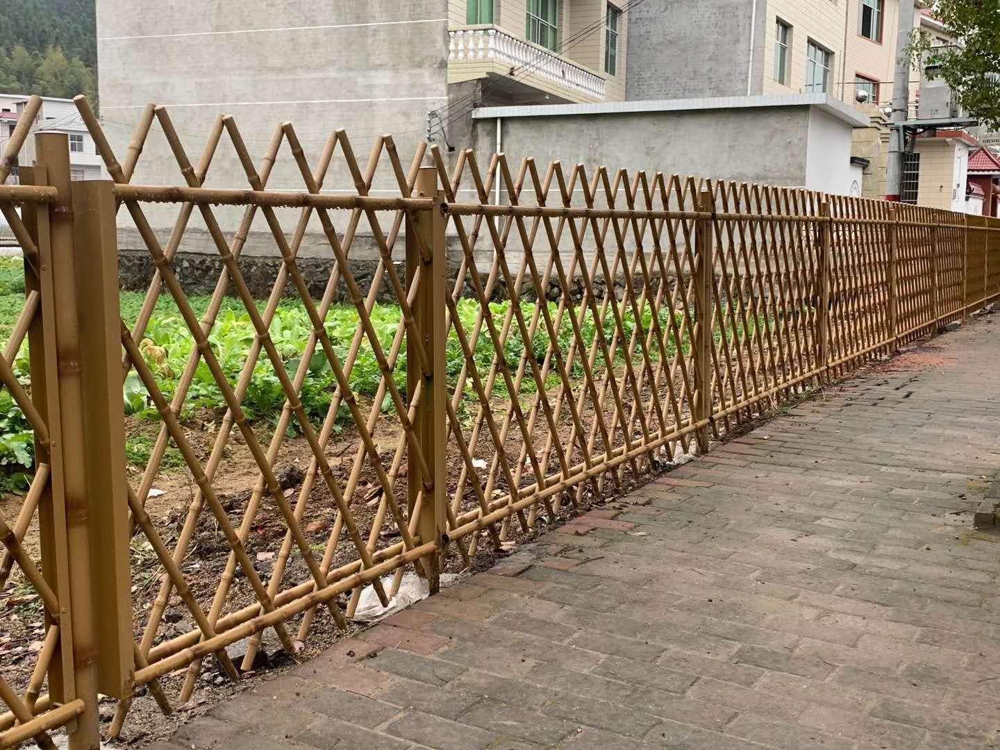 护栏网与围栏，守护安全与美化环境的双重卫士