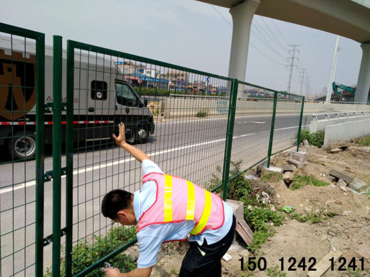 道路护栏网厂家联系方式，守护安全，选择专业