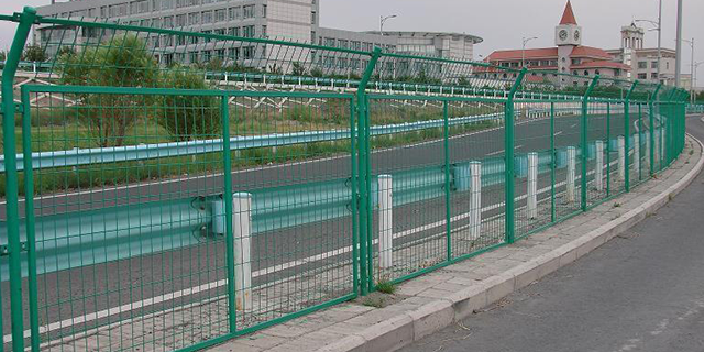 道路护栏网生产厂家的现状与未来展望
